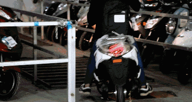 專業(yè)生產(chǎn)PVC護(hù)套、銅排、鋁排、新能源電池銅/鋁軟連接-人禾電子