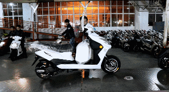 專業(yè)生產(chǎn)PVC護(hù)套、銅排、鋁排、新能源電池銅/鋁軟連接-人禾電子